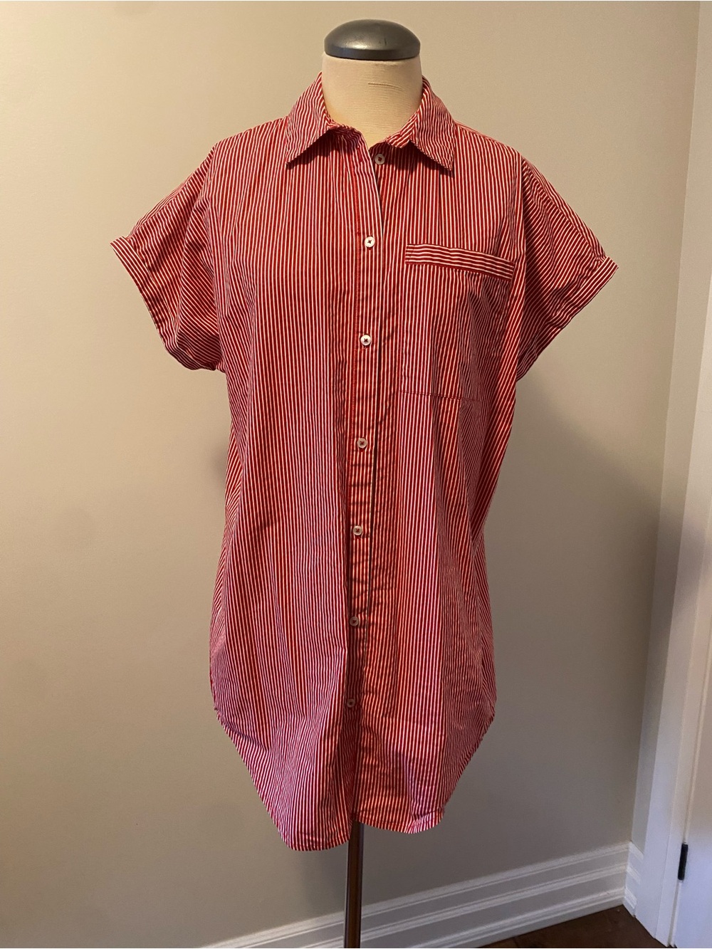 Women's Red Striped Short-Sleeve Button Front Blouse